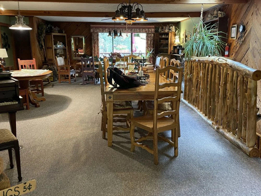 The great room at Country Sunshine Bed & Breakfast