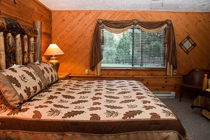 Aspen Room with rustic aspen furniture at Country Sunshine Bed & Breakfast